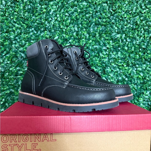Levi's Other - Levi's Black Leather Men's Boots